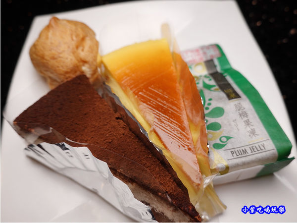 甜點-小蒙牛頂級麻辣養生鍋中壢店  (1).jpg