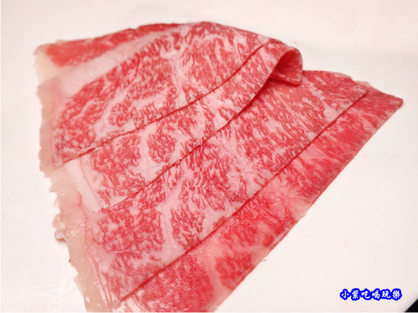頂級和牛-小蒙牛頂級麻辣養生鍋中壢店 (4).jpg