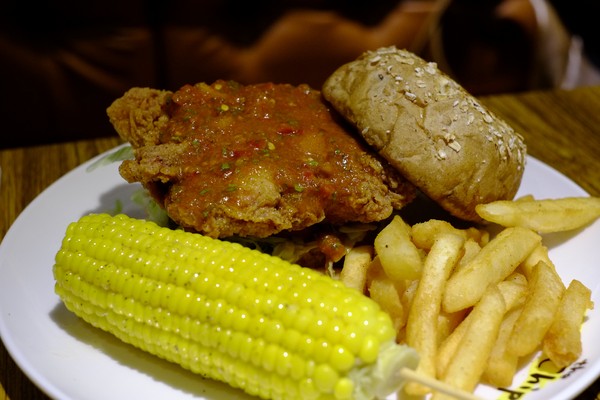 the Chips(光復店)：漢堡也蠻好吃的阿-the chips