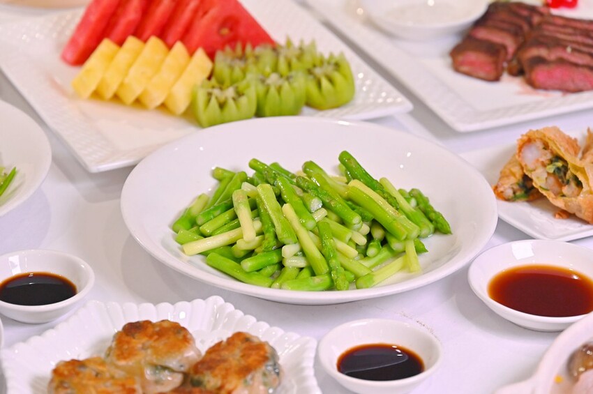 台中海鮮餐廳消費滿額送澎湃澳洲龍蝦海鮮鍋 澎湖新鮮直送海鮮網友好評推薦/阿利海鮮