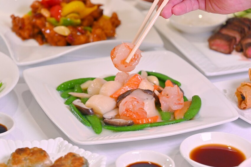 台中海鮮餐廳消費滿額送澎湃澳洲龍蝦海鮮鍋 澎湖新鮮直送海鮮網友好評推薦/阿利海鮮