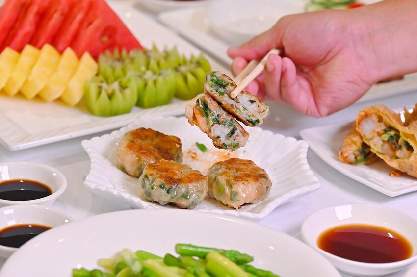 台中海鮮餐廳消費滿額送澎湃澳洲龍蝦海鮮鍋 澎湖新鮮直送海鮮網友好評推薦/阿利海鮮