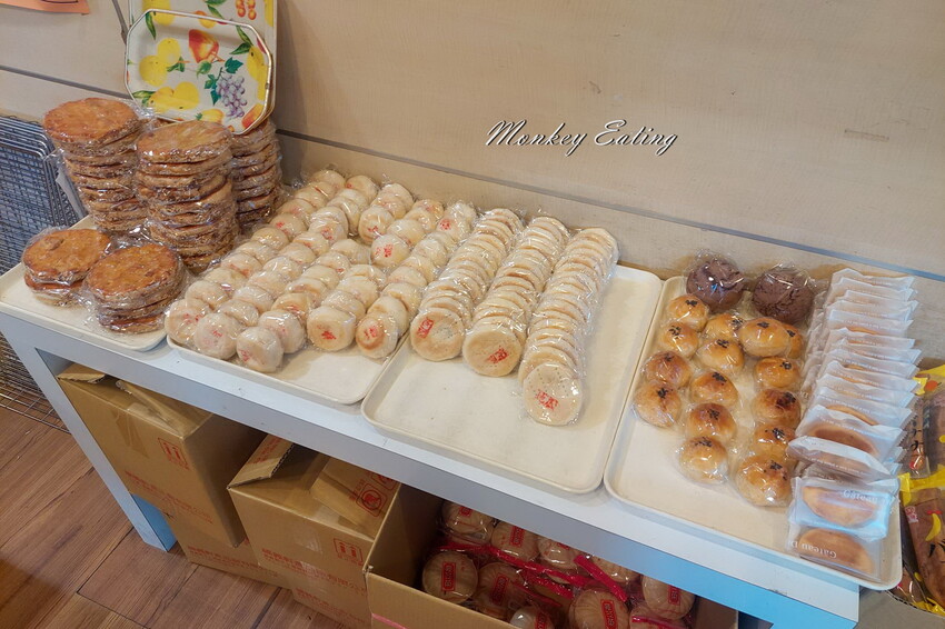 【新竹美食】新美珍布丁蛋糕|竹東60年老店伴手禮推薦。口感蓬鬆軟綿布丁蛋糕必吃 - 貪吃猴的幻想