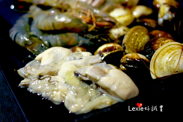 蒙古紅麻辣火鍋2