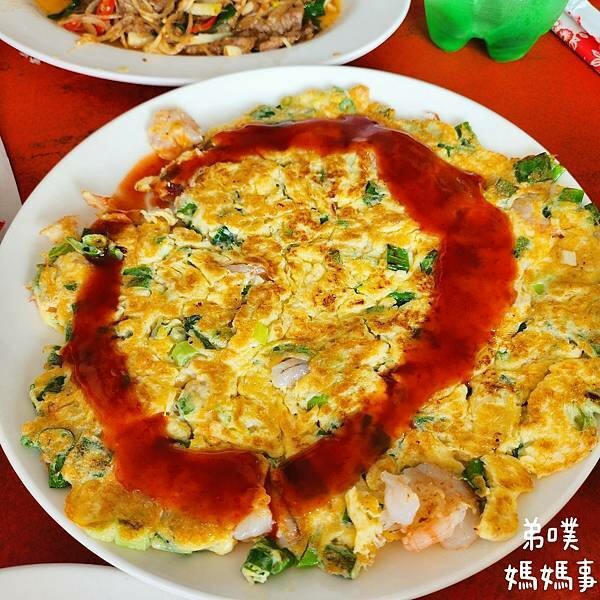 新竹市東區【新竹‧東區】英美食坊│便宜好吃大碗份量夠,有單點、合菜