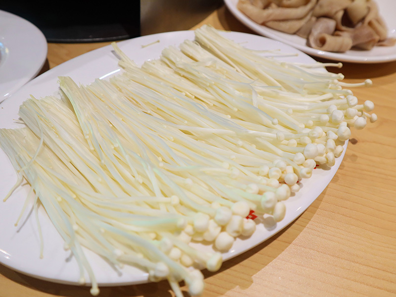 老店薑母雞八德旗艦店,老薑入湯,雞骨熬煮,當天現炒雞肉,溫潤好吃薑母雞/薑母鴨