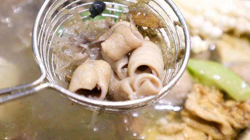 老店薑母雞八德旗艦店,老薑入湯,雞骨熬煮,當天現炒雞肉,溫潤好吃薑母雞/薑母鴨