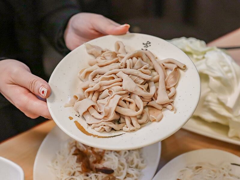 立冬進補首選，新竹薑母雞烏骨雞暖心又暖胃。