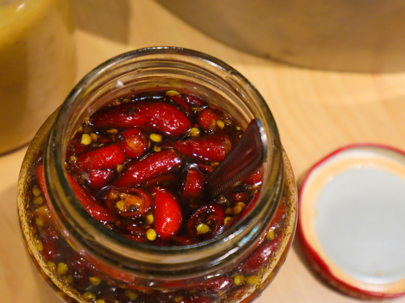 老店薑母雞八德旗艦店,老薑入湯,雞骨熬煮,當天現炒雞肉,溫潤好吃薑母雞/薑母鴨