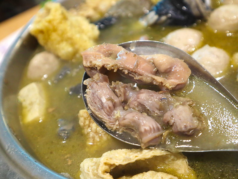 老店薑母雞八德旗艦店,老薑入湯,雞骨熬煮,當天現炒雞肉,溫潤好吃薑母雞/薑母鴨