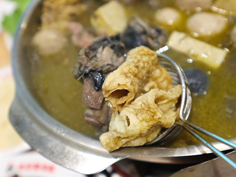 老店薑母雞八德旗艦店,老薑入湯,雞骨熬煮,當天現炒雞肉,溫潤好吃薑母雞/薑母鴨