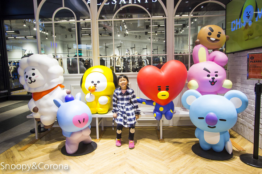 【台北活動】新光三越信義新天地17米高聖誕樹|萬花筒耶誕樹~會飄雪的聖誕樹、唯美幻境微森林,信義區約會必拍