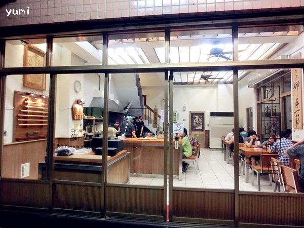 若柳一筋：【台中食記】隱藏台中巷弄美食!？網路高評價~~純乳白湯頭配上手打烏龍麵@若柳一筋