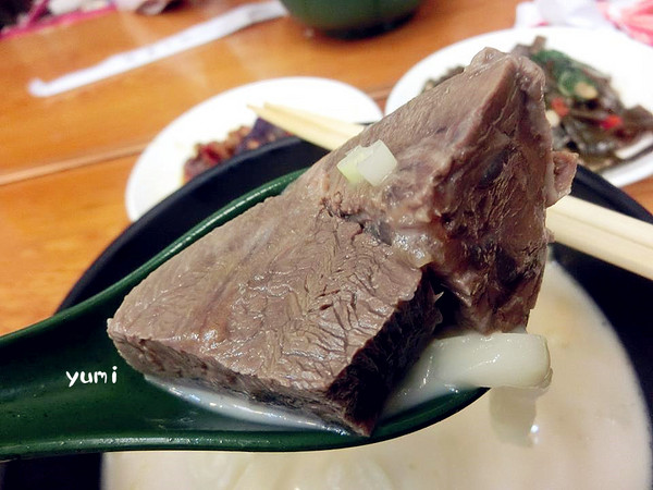 若柳一筋：【台中食記】隱藏台中巷弄美食!？網路高評價~~純乳白湯頭配上手打烏龍麵@若柳一筋