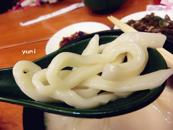 若柳一筋：【台中食記】隱藏台中巷弄美食!？網路高評價~~純乳白湯頭配上手打烏龍麵@若柳一筋