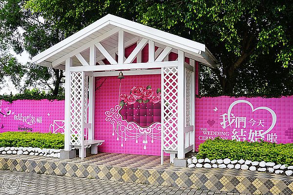 就是愛荔枝樂園(Alice’s Garden)：※ 就是愛荔枝樂園(環境篇) ※【星羽愛玩樂-彰化】小朋友的童話天堂，大草原遊樂設施玩水趣，很適合開心遛小孩~