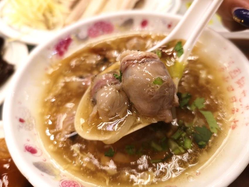 阿國獅魷魚羹│斗六火車站美食,斗六魷魚嘴羹號稱全台首創! - 愛伊特candy的分享樂園