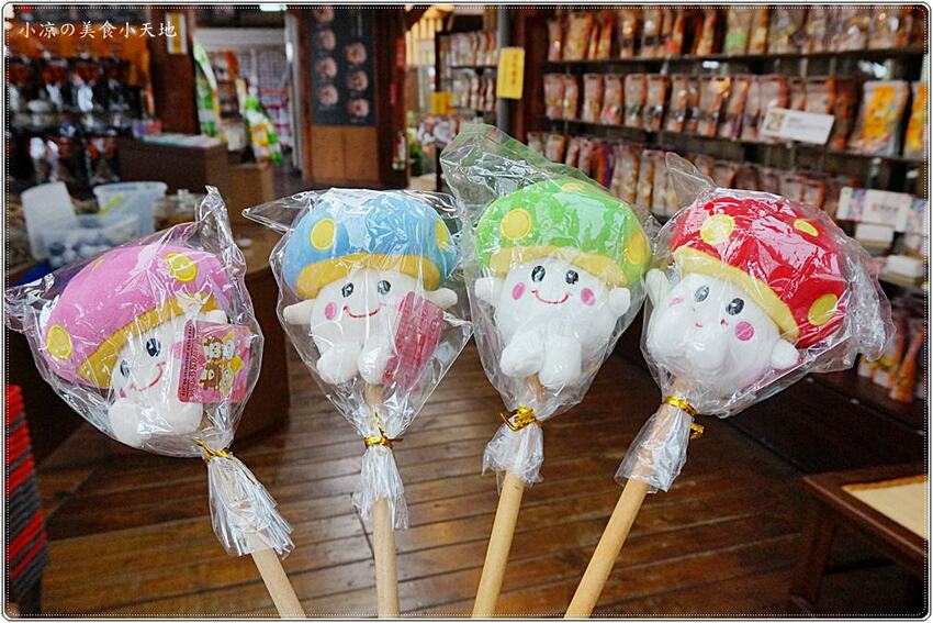 新社菇神觀景複合式餐飲║新社必吃美食，獨創半野生原木冬菇土雞鍋，湯鮮溢清香，還有新品酸筍土雞鍋也大推!