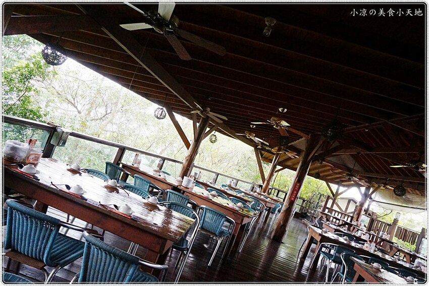 新社菇神觀景複合式餐飲║新社必吃美食，獨創半野生原木冬菇土雞鍋，湯鮮溢清香，還有新品酸筍土雞鍋也大推!