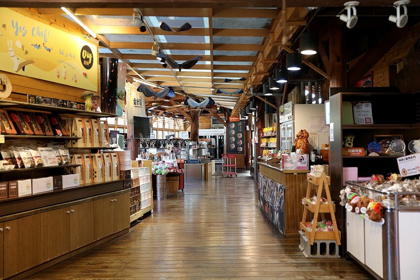 台中市新社區台中新社一日遊！漫遊台中後花園 連續三年榮獲必比登推薦菇神火鍋吃美食＆探索薰衣草森林香氣