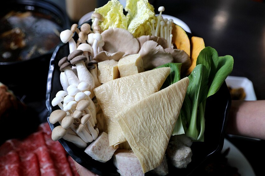 台中市新社區台中新社一日遊！漫遊台中後花園 連續三年榮獲必比登推薦菇神火鍋吃美食＆探索薰衣草森林香氣