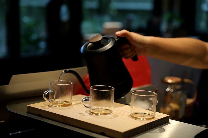 台中市新社區台中新社一日遊！漫遊台中後花園 連續三年榮獲必比登推薦菇神火鍋吃美食＆探索薰衣草森林香氣