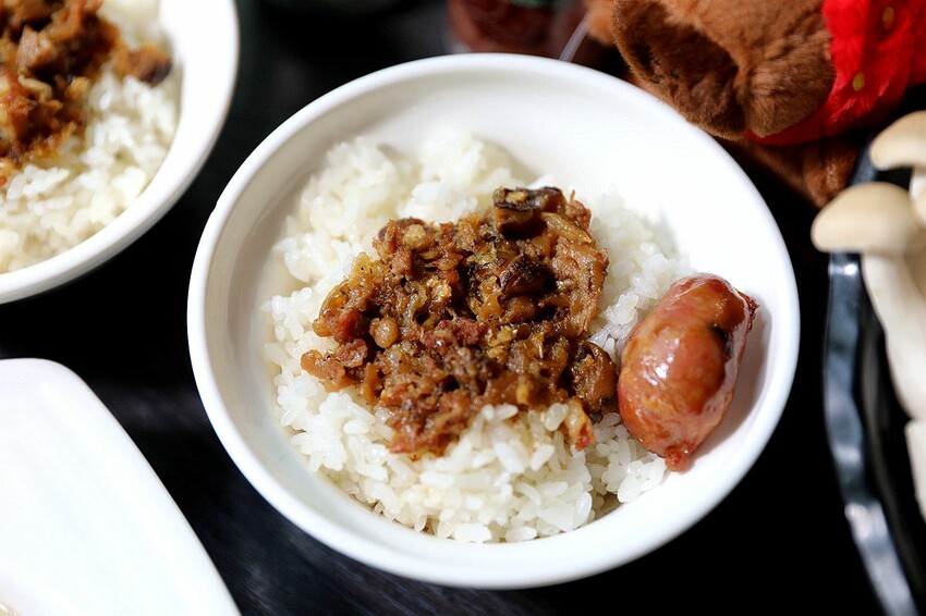 台中市新社區台中新社一日遊！漫遊台中後花園 連續三年榮獲必比登推薦菇神火鍋吃美食＆探索薰衣草森林香氣