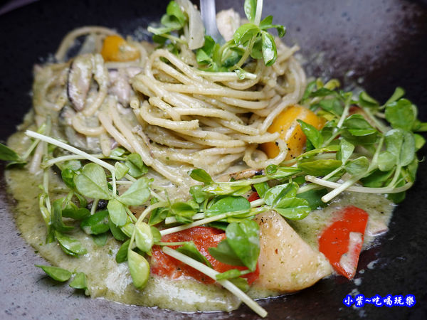 舒肥碳烤雞腿青醬義大利麵-海灣星空景觀咖啡館 (5).jpg