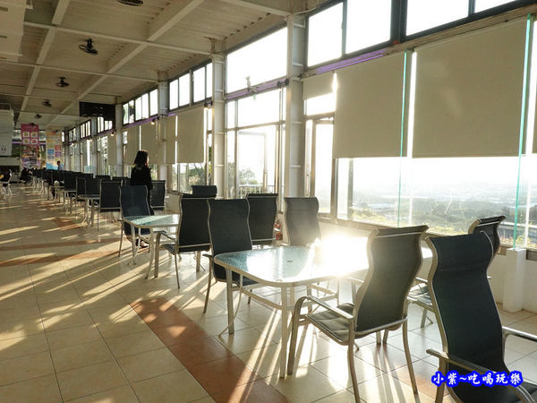 室內用餐區-海灣星空景觀咖啡館  (2).jpg