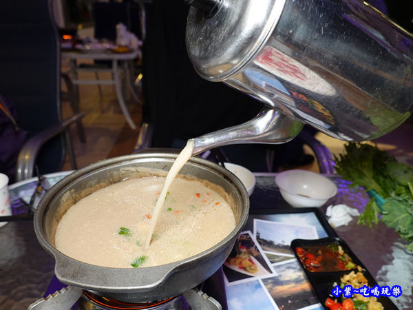 仙境豚骨胡椒湯底-海灣星空景觀咖啡館 (3).jpg