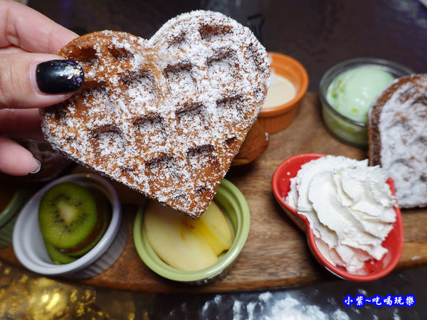 繽紛水果鬆餅圓舞曲-海灣星空景觀咖啡館 (3).jpg