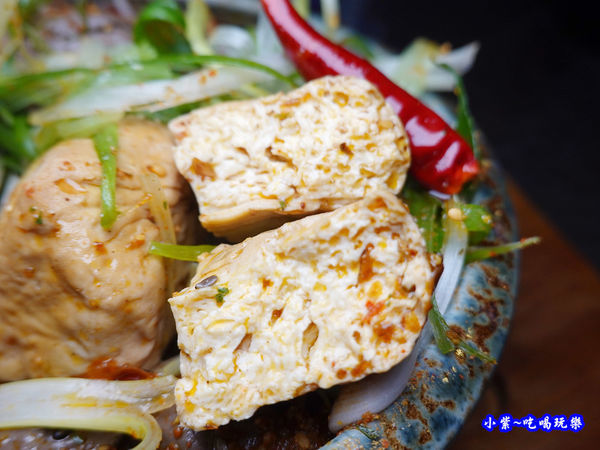 蜀川麻辣鴨血豆腐-海灣星空景觀咖啡館  (2).jpg