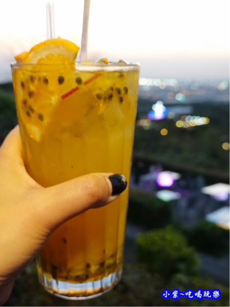 新鮮水果茶-海灣星空景觀咖啡館   (1).jpg