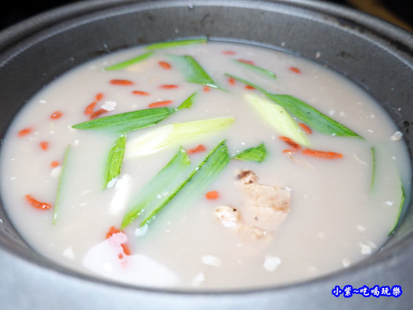 仙境豚骨胡椒湯底-海灣星空景觀咖啡館 (2).jpg