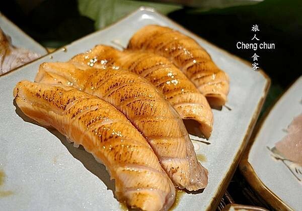 握壽司鮭魚炙燒.jpg