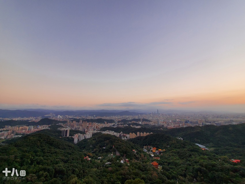 【台北旅遊】陽明山 平菁街42巷 ｜台北情人節一日行程、讓粉色櫻花盛開你們的愛情、同場加映台北最美夜景！