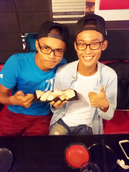 J-BAR 麻辣鍋＆串燒吃到飽：<東區>J-BAR麻辣鍋＆串燒 483吃到飽