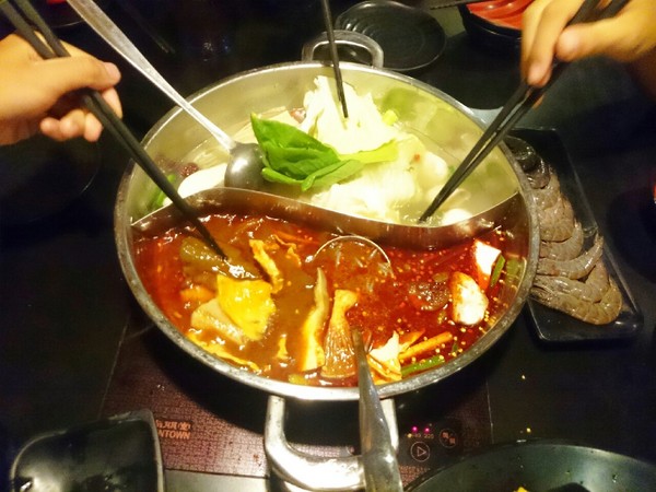 J-BAR 麻辣鍋＆串燒吃到飽：<東區>J-BAR麻辣鍋＆串燒 483吃到飽