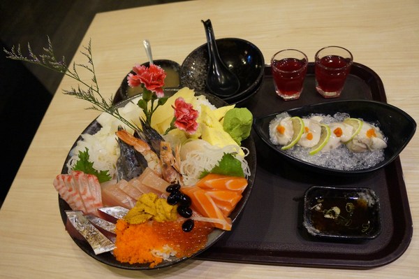 魚霸(內湖店)：魚霸(內湖店)♥ 新鮮生魚片 ♥現撈海鮮 ♥