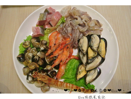 魚霸(內湖店)：【食記】oO。台北 內湖科學園區（內科） 魚霸 Fishbar   現在打卡送鮑魚，生魚片也是Double送哦～。o○。