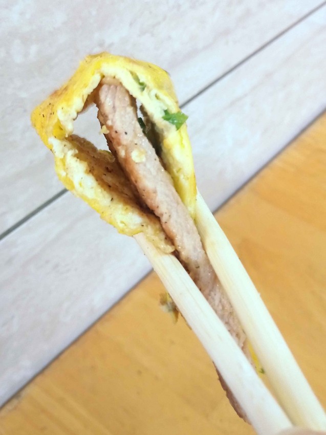 【新竹東區】無名饅頭肉排蛋☞學府路上的排隊早餐店，｢饅頭肉排蛋」必點!