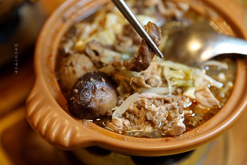 口吅品麻辣臭豆腐平價牛排複合店通化臨江夜市45