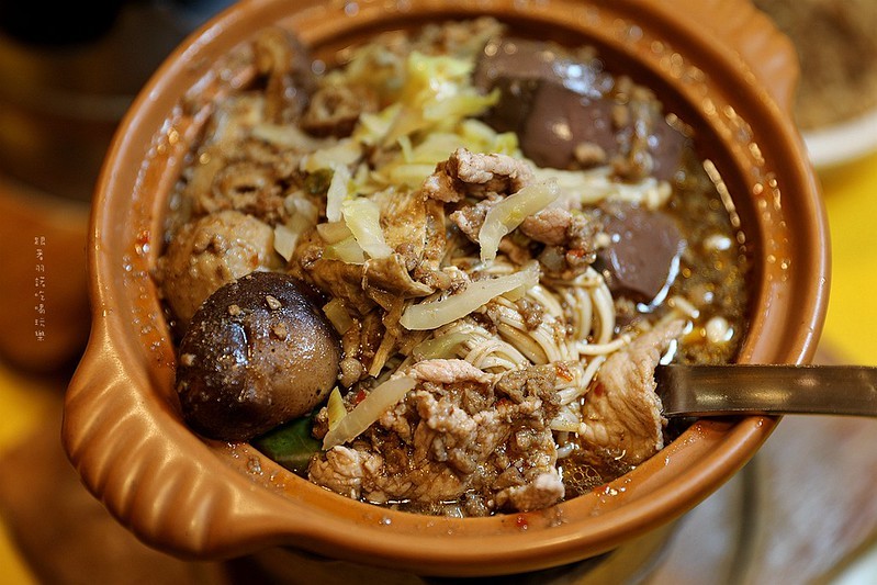 口吅品麻辣臭豆腐平價牛排複合店通化臨江夜市22