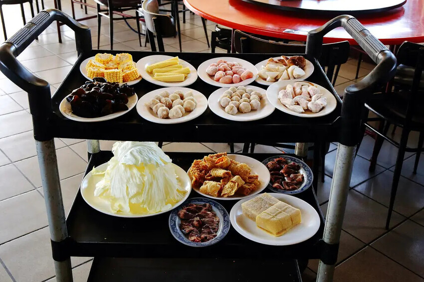 桃園薑母鴨推薦！大鋼盆薑母鴨有夠霸氣！熱炒、特色火鍋料也是必