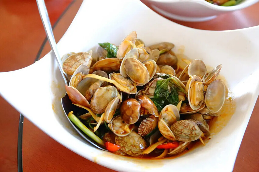 桃園薑母鴨推薦！大鋼盆薑母鴨有夠霸氣！熱炒、特色火鍋料也是必