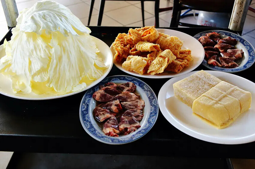 桃園薑母鴨推薦！大鋼盆薑母鴨有夠霸氣！熱炒、特色火鍋料也是必