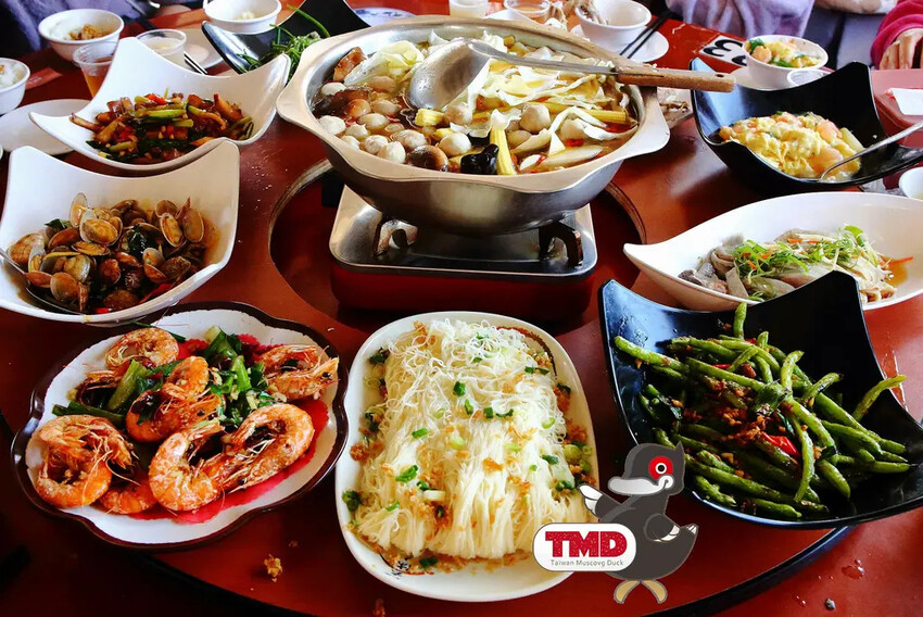 桃園薑母鴨推薦！大鋼盆薑母鴨有夠霸氣！熱炒、特色火鍋料也是必