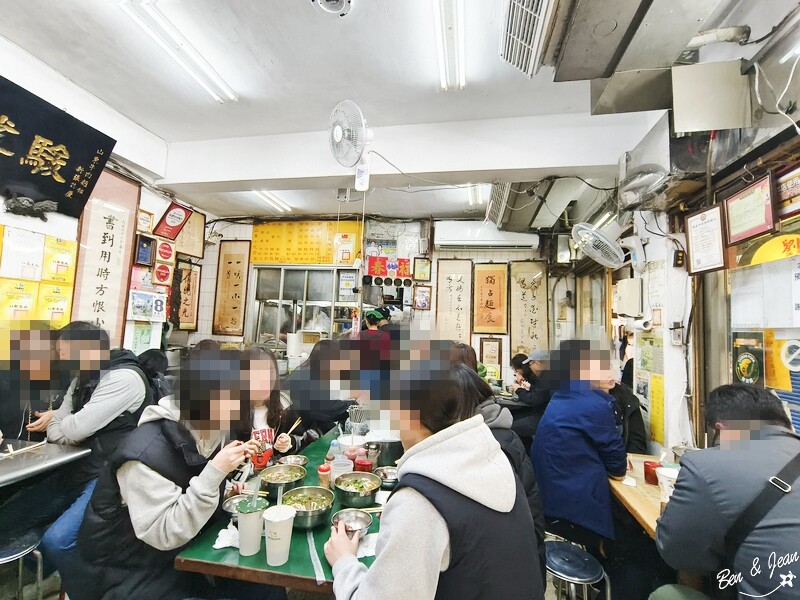必比登台北車站牛肉麵！70年老店「劉山東牛肉麵」韓國人也來朝聖。