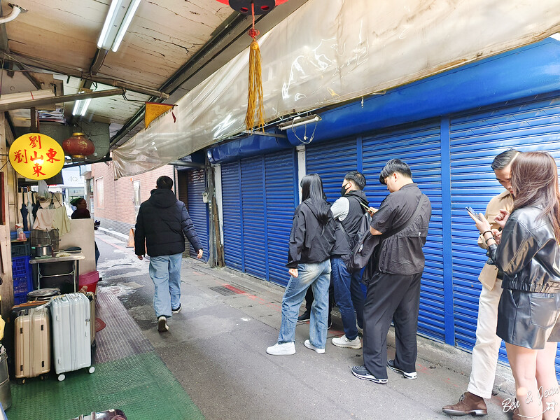 必比登台北車站牛肉麵！70年老店「劉山東牛肉麵」韓國人也來朝聖。