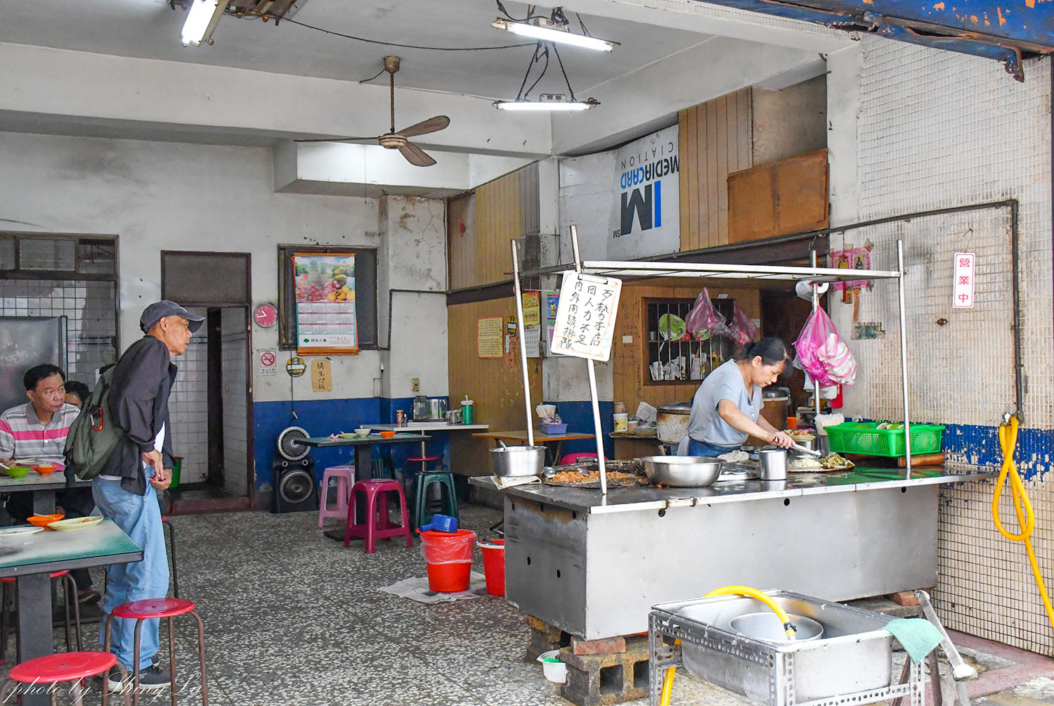 早餐就可以吃魯肉飯跟豬腳了,沒有招牌的隱藏版小吃